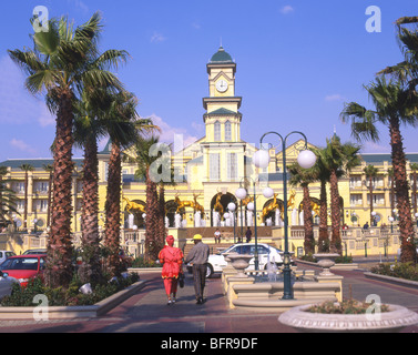 Gold Reef City Casino bâtiment avec tour de l'horloge Banque D'Images