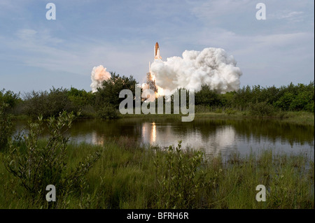La navette spatiale Endeavour décollera du Centre spatial Kennedy. Banque D'Images