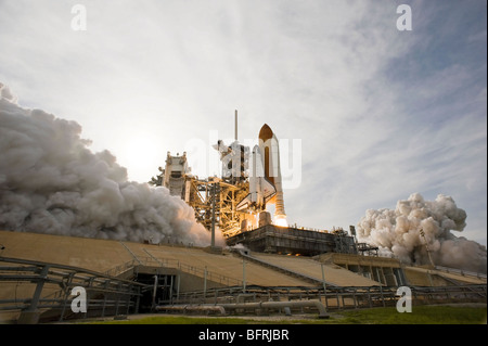 La navette spatiale Endeavour décollera du Centre spatial Kennedy. Banque D'Images
