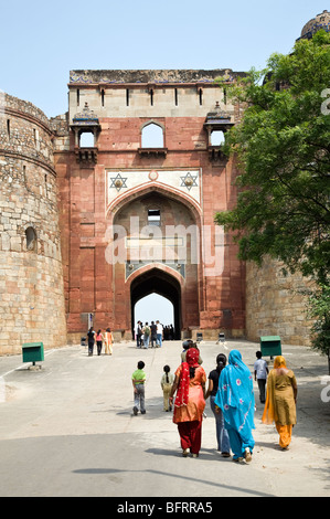 Purana Qila entrée ouest. New Delhi. L'Inde Banque D'Images