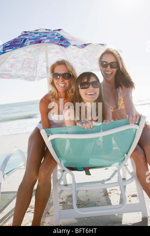 Les femmes sur Beach, Florida, USA Banque D'Images