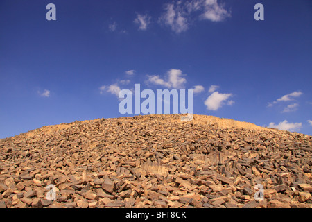 Israël, Néguev, Haminsara (la menuiserie) Hill dans le Cratère de Ramon Banque D'Images