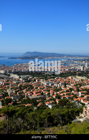 Vue aérienne de la ville et le port militaire de Toulon Banque D'Images