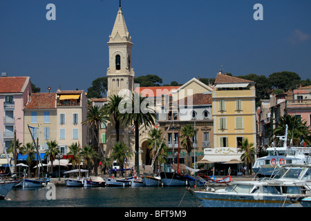 Le joli village de pêcheurs de Sanary Banque D'Images