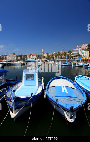 Le joli village de pêcheurs de Sanary Banque D'Images