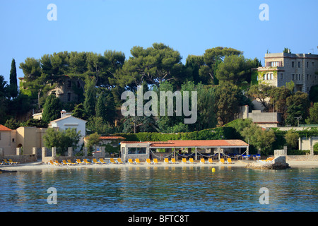 L'île de Bendor près du village de pêcheurs de Bandol Banque D'Images