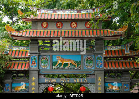 Chinese Gate, Gateway, Arch, Arch ou entrée au Tiger Balm Gardens Chinese Theme Park, ou Haw par Villa, Singapour Banque D'Images