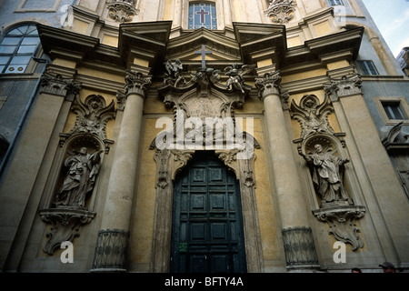 Rome. L'Italie. L'église baroque de Santa Maria Maddalena à Campo Marzio. Banque D'Images