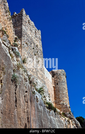 La Citadelle de Salah ed-Dîn (autrefois connue sous le nom de Saône, également connu sous le nom de Château Saladdin) en Syrie. Détail du mur de la ville Banque D'Images