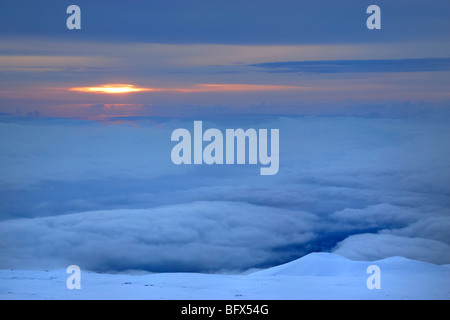 Aube sur le volcan Mauna Kea, point le plus élevé à Hawaii, 13796', la grande île d'Hawaï Banque D'Images