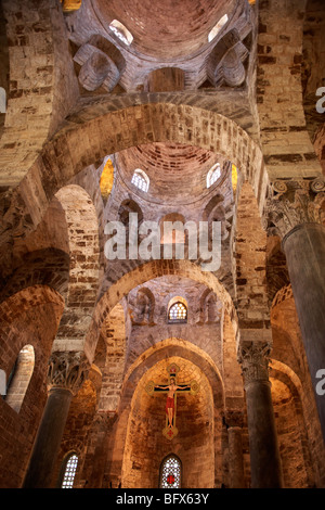 Intérieur de la Cappella di San Cataldo, style Medievalo Norman Church, Palerme, Sicile Banque D'Images