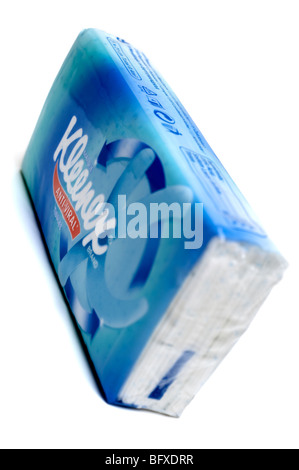 Pack anti-virale de cellophane tissus Kleenex Banque D'Images