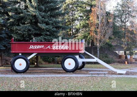 Taille Géant Wagon Radio Flyer glissez de Riverfront Park, Spokane, Washington. Banque D'Images