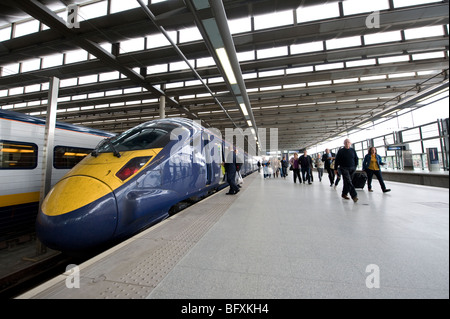 Class 395 Javelot Olympique train à la gare de St Pancras, Londres, Angleterre. Banque D'Images