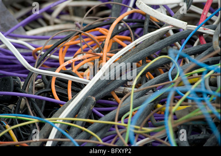 Déchets électriques à une installation de récupération des matériaux, en Angleterre Banque D'Images