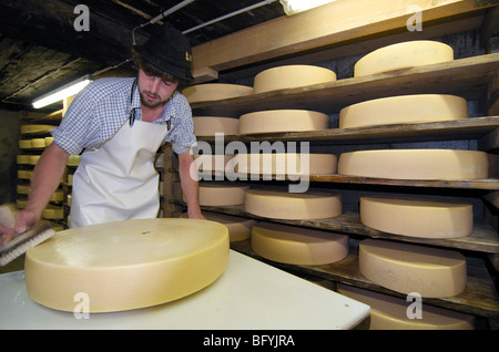 Senn, une alpine dairyman sur Schlappoltalm, alpages sur Fellhorn, montagne, Oberstdorf Allgaeu, Bavaria, Germany, Europe Banque D'Images