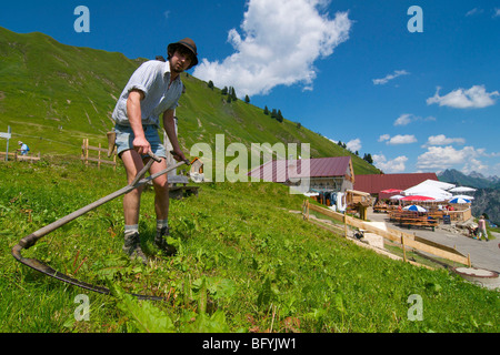 Senn, une alpine dairyman sur Schlappoltalm, alpages sur Fellhorn, montagne, Oberstdorf Allgaeu, Bavaria, Germany, Europe Banque D'Images