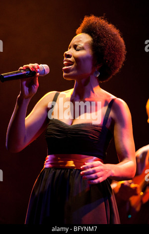 Le Portuguese-Cape chanteur capverdien Maria de Lurdes Pina Assunção aka Lura vivent dans le lieu Suedpol Lucerne, Suisse Banque D'Images