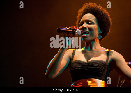 Le Portuguese-Cape chanteur capverdien Maria de Lurdes Pina Assunção aka Lura vivent dans le lieu Suedpol Lucerne, Suisse Banque D'Images