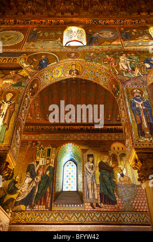 Mosaïques byzantines ot La Chapelle Palatine dans le palais, Palerme Sicile normande Banque D'Images