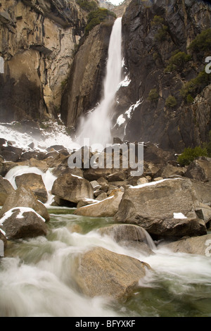 Yosemite falls, hiver, Yosemite National Park, USA, Amérique du Nord, Californie Banque D'Images