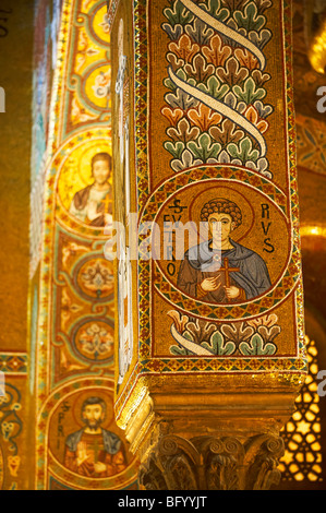 Des mosaïques byzantines de la chapelle Palatine dans le palais, Palerme Sicile normande Banque D'Images