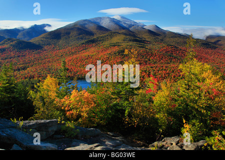 Vue sur le lac de Cœur Du Mont Jo, North Elba, Adirondacks, New York Banque D'Images