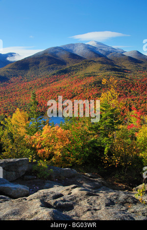 Vue sur le lac de Cœur Du Mont Jo, North Elba, Adirondacks, New York Banque D'Images