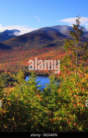 Vue sur le lac de Cœur Du Mont Jo, North Elba, Adirondacks, New York Banque D'Images