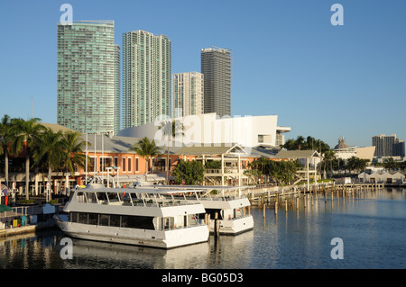 Bayside Marina dans le centre-ville de Miami, Floride, USA Banque D'Images