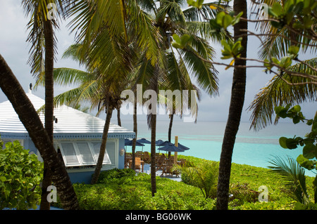 Vue vers la plage de l'hôtel Pink Sands, Harbour Island, Bahamas, Antilles, Amérique Centrale Banque D'Images