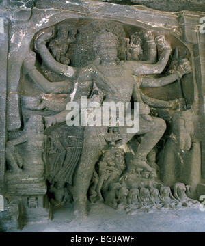 Shiva au Temple Kailasanatha, datant du 8e siècle AD, Ellora, UNESCO World Heritage Site, Maharashtra, Inde, Asie Banque D'Images