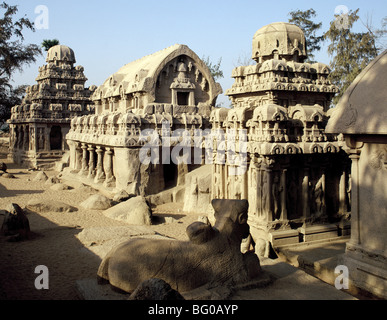 Cinq Rathas, datant de la fin du viie siècle, Mahabalipuram, Kancheepuram district, Tamil Nadu, Inde Banque D'Images