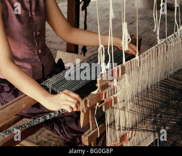 Coton tissage à Chiang Mai, Thaïlande, Asie du Sud-Est, Asie Banque D'Images