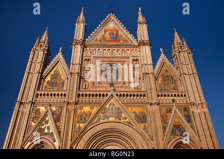 Le magnifique Duomo di Orvieto Orvieto en Ombrie Italie Banque D'Images