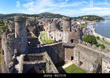 Château de Conwy (Conway), Conwy, pays de Galles du Nord, Royaume-Uni. Une version panoramique de cette image est disponible sur BFRY97. Banque D'Images