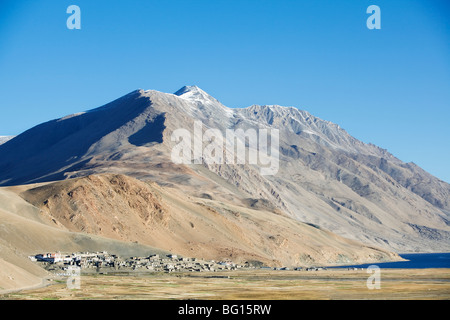 Village de Korzok est à 4500 mètres d'altitude au lac Tsomoriri en Himalaya, Ladakh, Inde. Banque D'Images