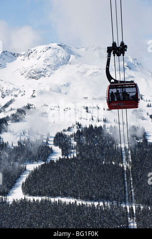 Whistler Blackcomb gondole Peak 2 Peak, le mont Whistler, site des Jeux Olympiques d'hiver de 2010, British Columbia, Canada Banque D'Images