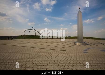 Cadran solaire et l'observatoire de l'horizon, Halde Hoheward, Herten, Recklinghausen, Allemagne, de Ruhr Banque D'Images