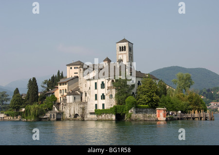 L'Isola di San Giulio, lac d'Orta, Italie, Europe Banque D'Images