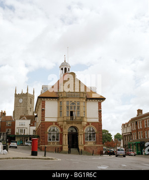 High Street Marlborough de Marlborough dans le Wiltshire en Angleterre en Grande-Bretagne au Royaume-Uni Royaume-Uni. Ville de marché Histoire Culture Banque D'Images