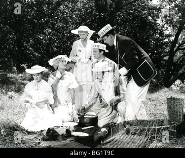 Trois hommes DANS UN BATEAU 1956 Romulus film - voir description ci-dessous pour les noms Banque D'Images