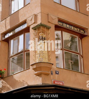 World Travel. Statue de la Vierge sur la maison à la Vierge Noire dans la ville de Prague en République tchèque, en Europe de l'Est. Culture Histoire Banque D'Images