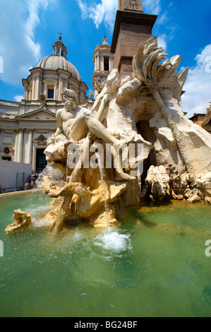 Fontaine des Quatre Fleuves ( Fontana dei Quattro Fiumi,) ,la Place Navone , Rome, Banque D'Images