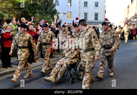 2e Bataillon du Régiment royal de fusiliers Homecoming Parade, Warwick, Warwickshire, England, UK Banque D'Images