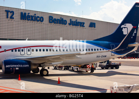 Aeromexico Boeing 737-752 de l'aéroport international Benito Juarez de Mexico Banque D'Images