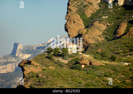 Chambre sur le bord de falaises ou bord de la falaise, près de La Ciotat, Provence, France Banque D'Images