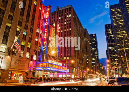 Le Radio City Music Hall Les lumières de Noël Banque D'Images