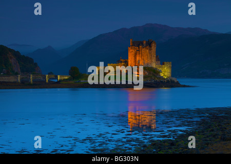 Le Château d'Eilean Donan, Loch Duich, Dornie, Kyle of Lochalsh, Western Highlands, Ecosse Banque D'Images