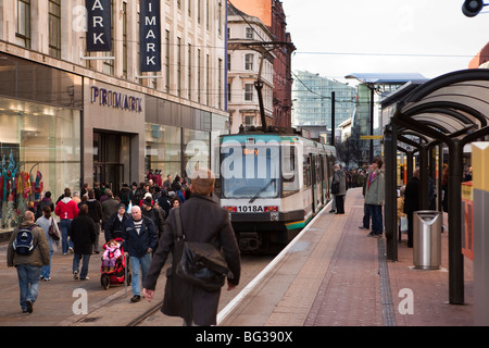 Royaume-uni, Angleterre, Manchester, enterrez dans le tram Metrolink station Rue du Marché Banque D'Images